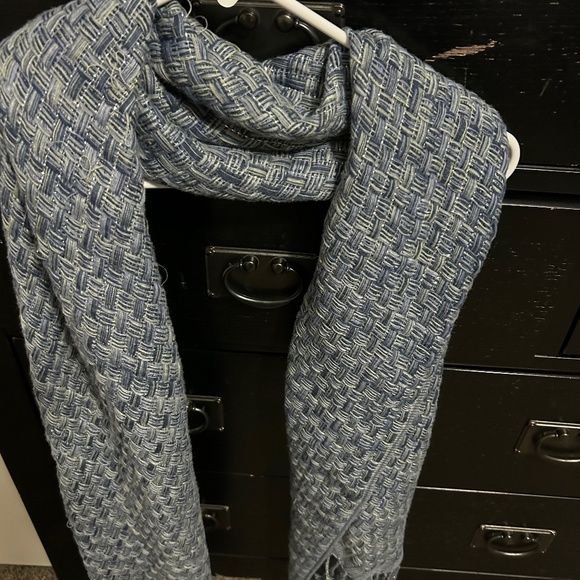 Scarves - Picture 1 of 3